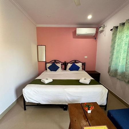 Casa Somanjo Inn Calangute Esterno foto