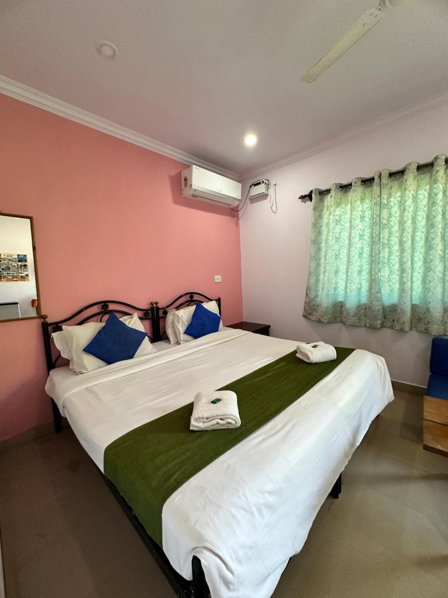 Casa Somanjo Inn Calangute Esterno foto
